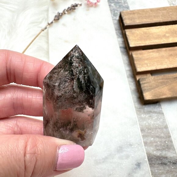 Mini Garden Quartz Polished Point - Picture 5 of 9